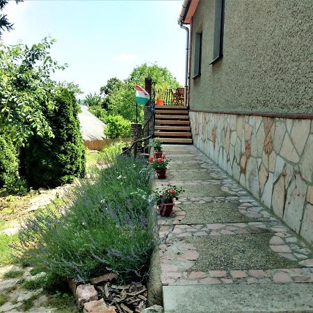 Panorama Apartman Mor Bagian luar foto