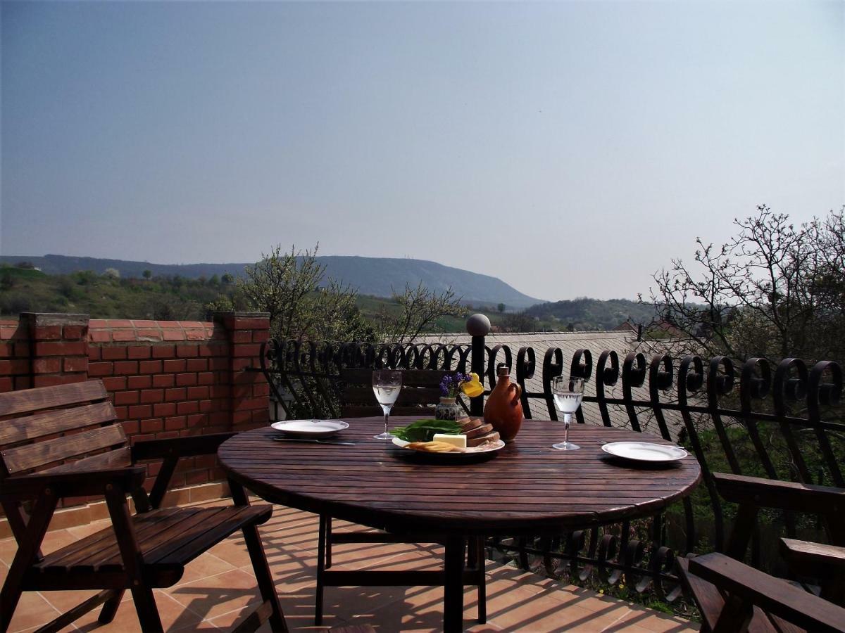 Panorama Apartman Mor Bagian luar foto